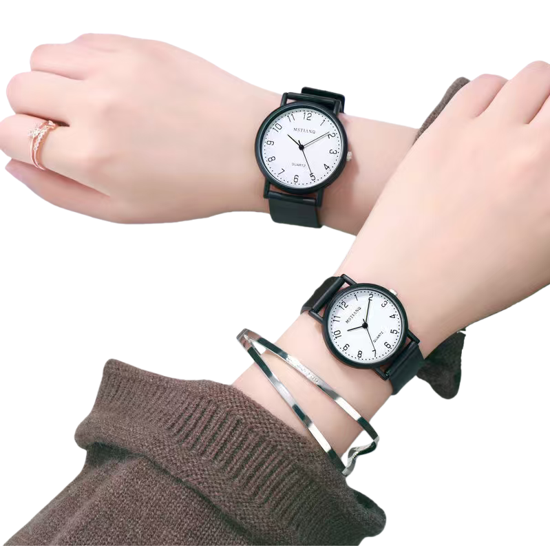 黑色表带白色表盘金属指针手表 佩戴于手腕上 Item Picture