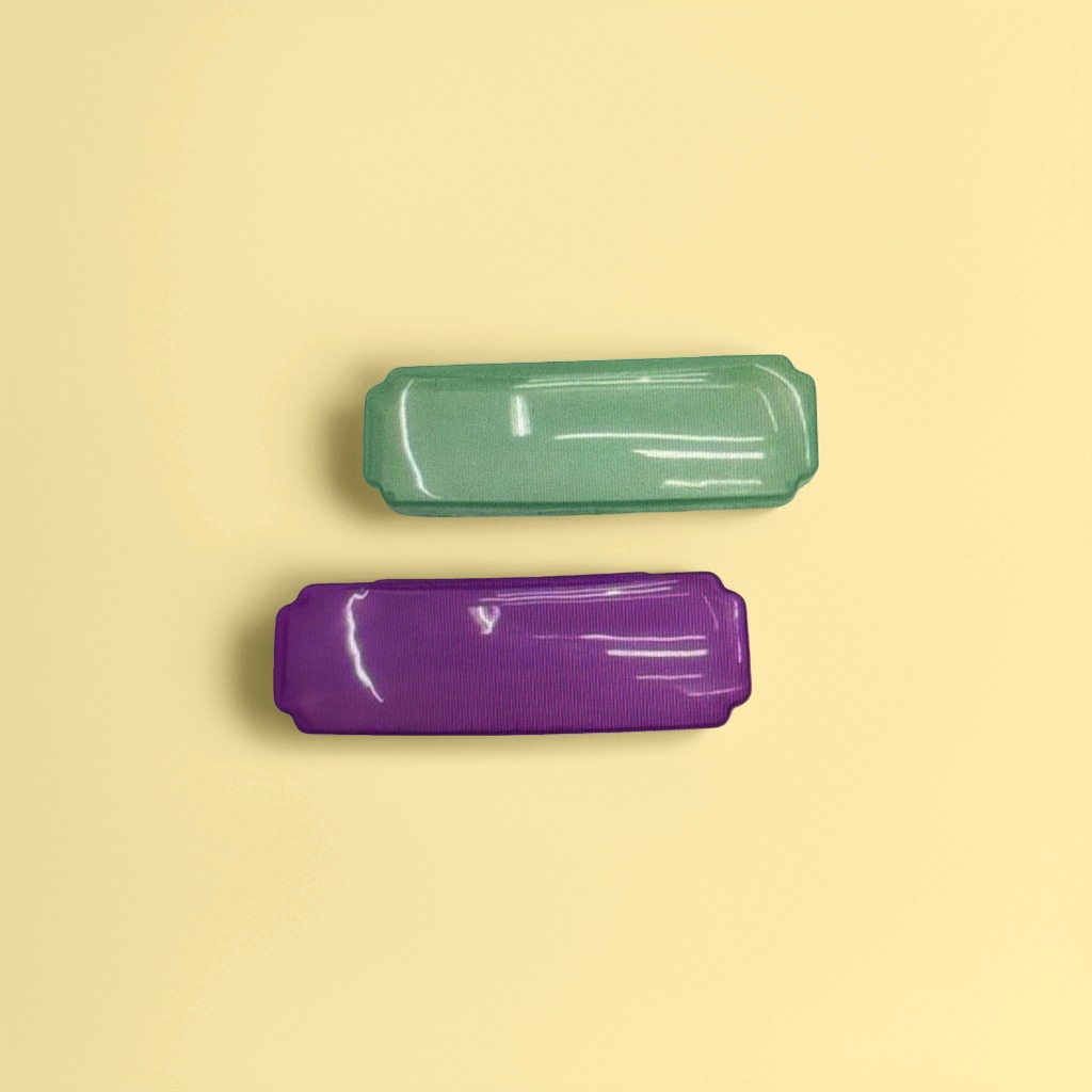 Green and purple plastic storage box, home organizing box, desktop storage container Application Scenario