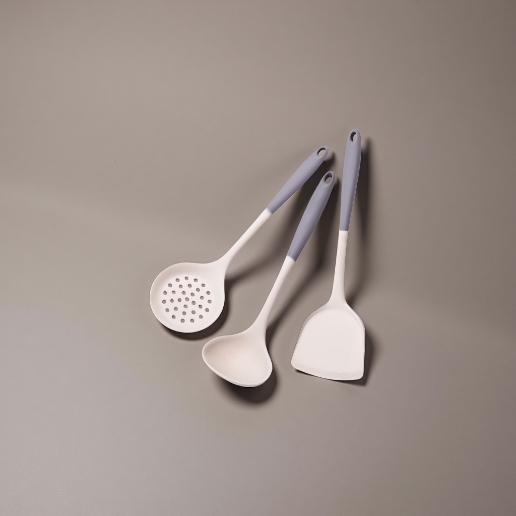 Grey handle, white kitchenware three-piece set, stainless steel kitchen knife set, household vegetable cutting and meal preparation tools details Picture