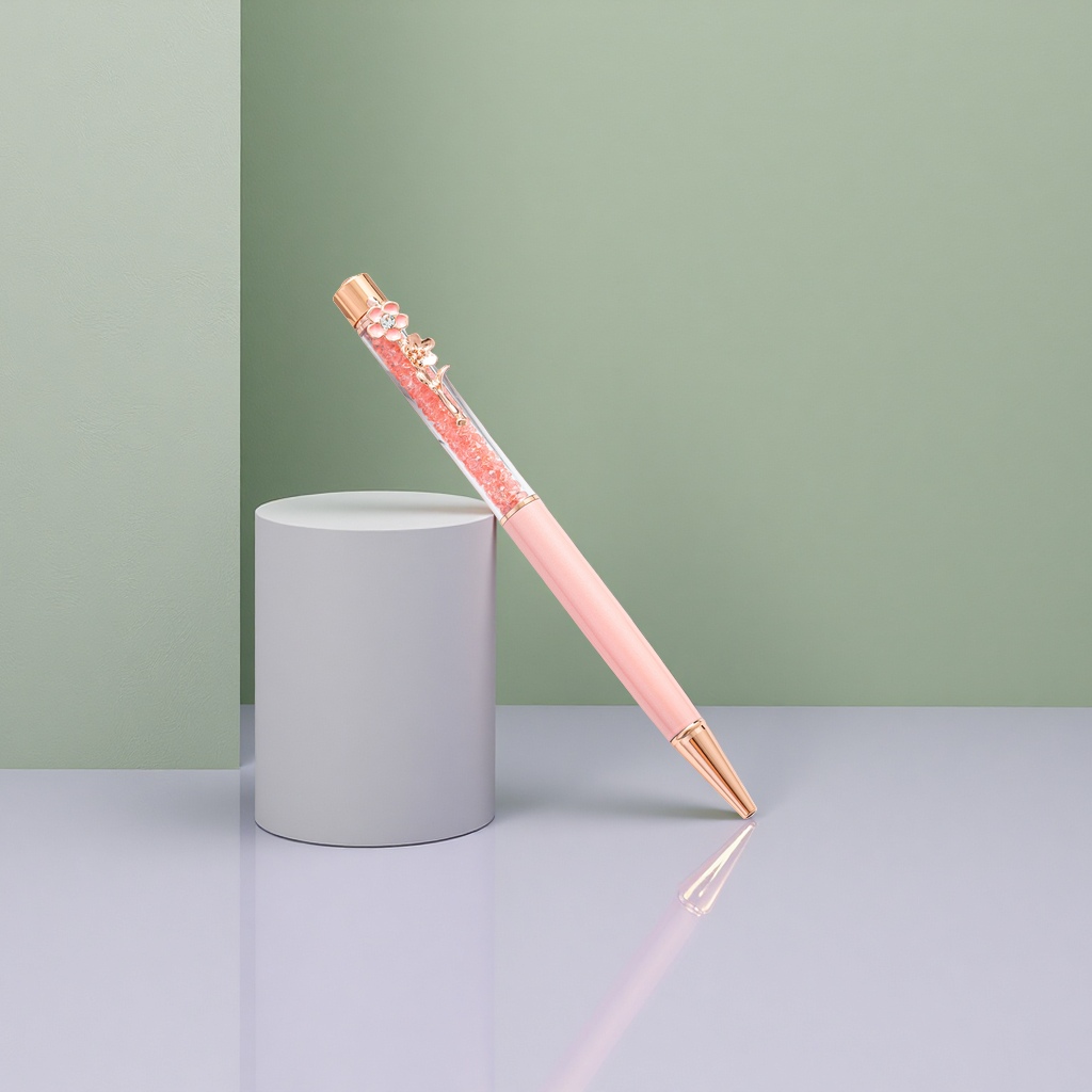The pink crystal pen is a student-specific smooth writing pen and office stationery that is simple and fashionable