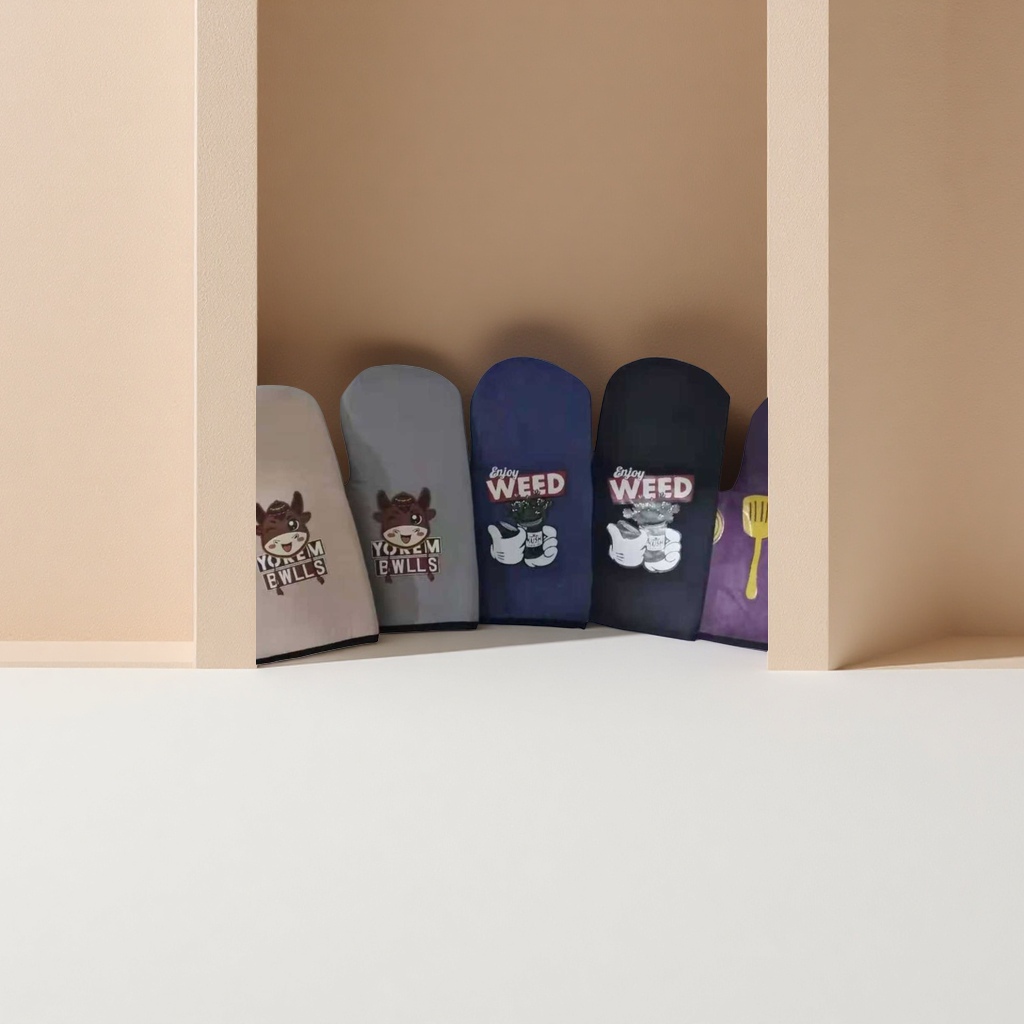 Colorful cartoon patterned heat-resistant gloves, kitchen heat-resistant, thickened cotton and linen, for baking