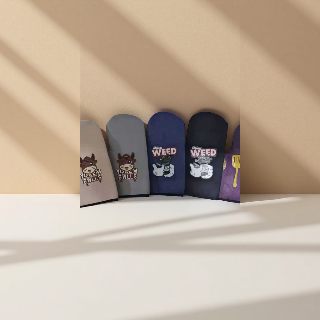 Colored printed heat-resistant gloves, kitchen heat-resistant cotton and linen thickened, heat-resistant details Picture