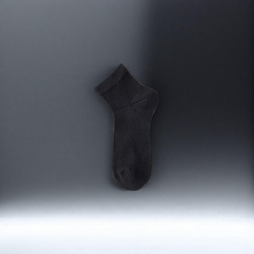 Black pure cotton short socks are breathable and sweat-absorbent, suitable for both men and women, and versatile for daily use