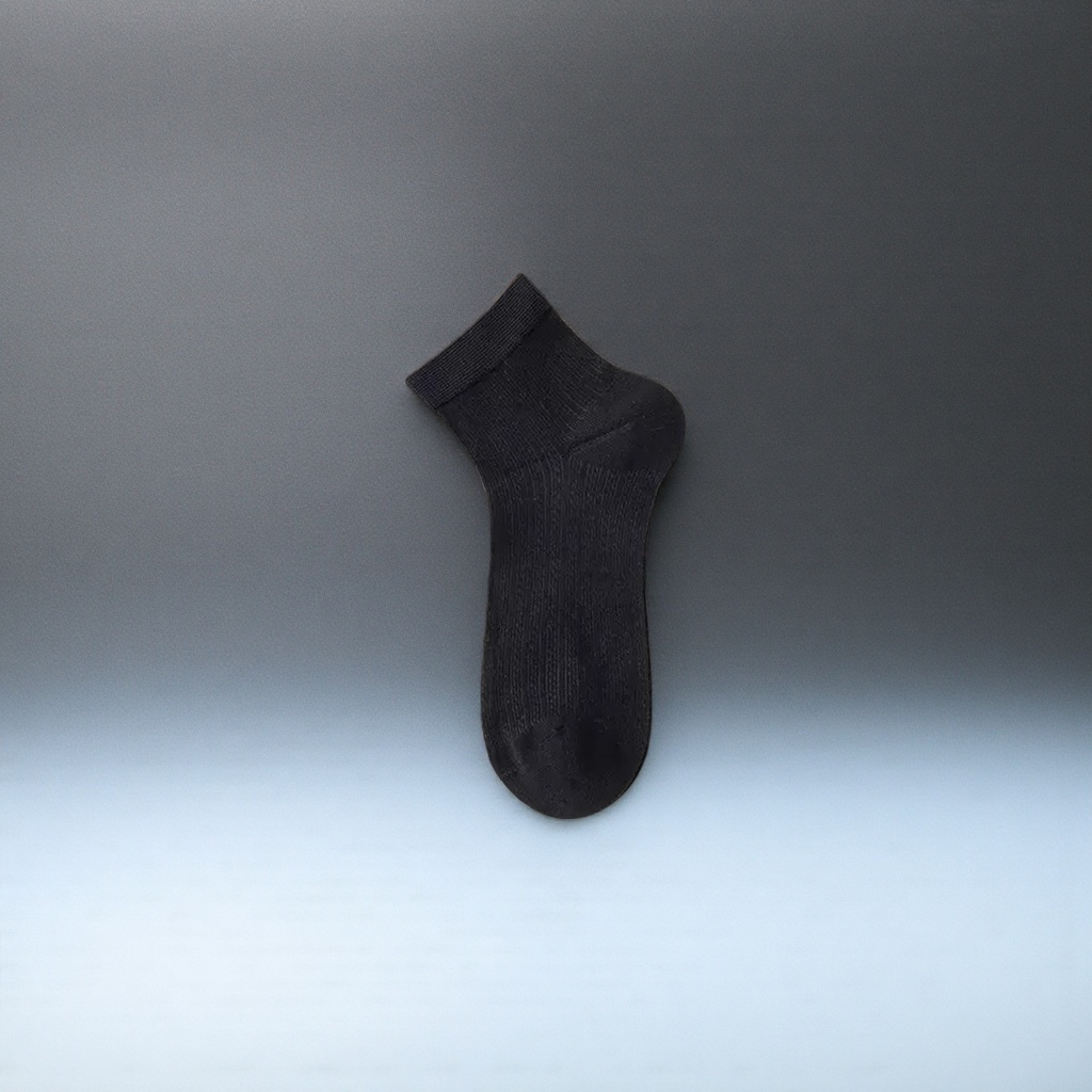 Black pure cotton short socks are breathable and sweat-absorbent, suitable for both men and women, and versatile for daily use Application Scenario