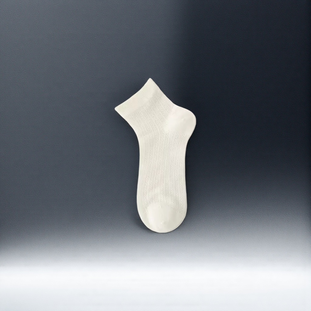 White knitted short socks, breathable and sweat-absorbent, made of pure cotton, unisplicate