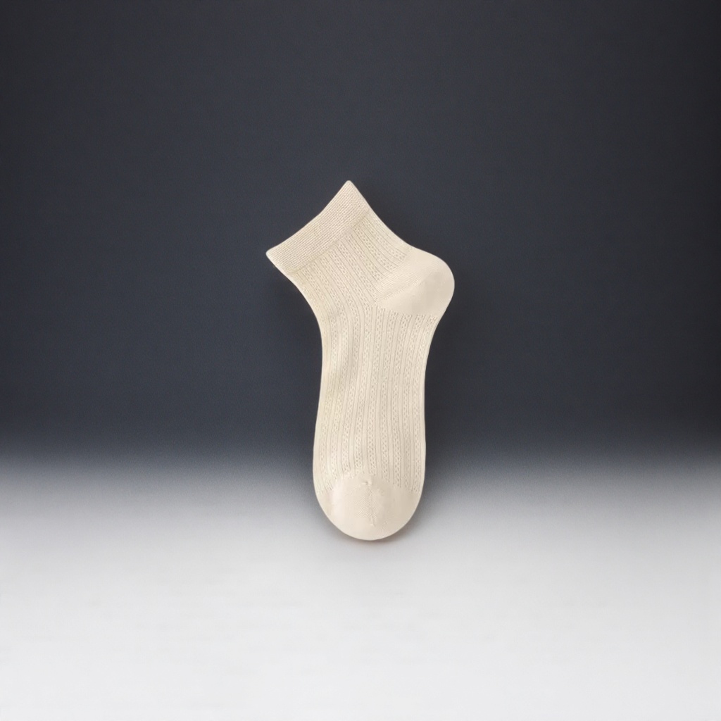 Beige knitted short socks made of pure cotton, breathable and versatile, a basic style for women Specification image