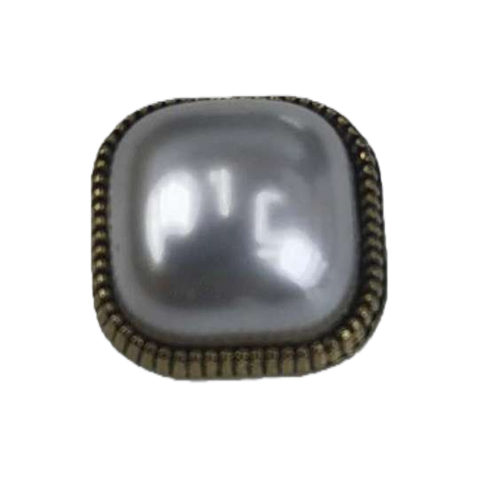 Серебристая перламутровая пуговица Item Picture
