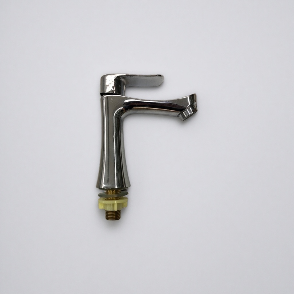 The silver faucet is made of all-copper material, which is rust-proof and durable. It is suitable for both kitchens and bathrooms Application Scenario