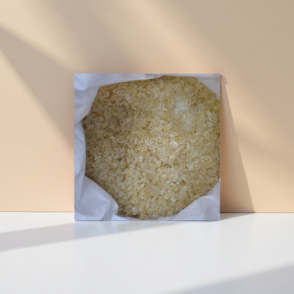 Light yellow crystal granules, laboratory-grade chemical reagent, 500g, purity 99.9% Specification image