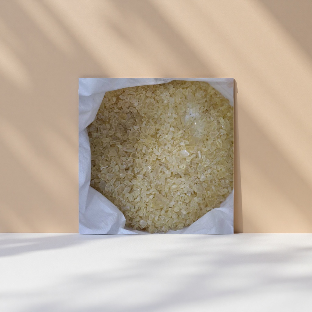 Light yellow crystal granules, laboratory-grade chemical reagent, 500g, purity 99.9% Application Scenario