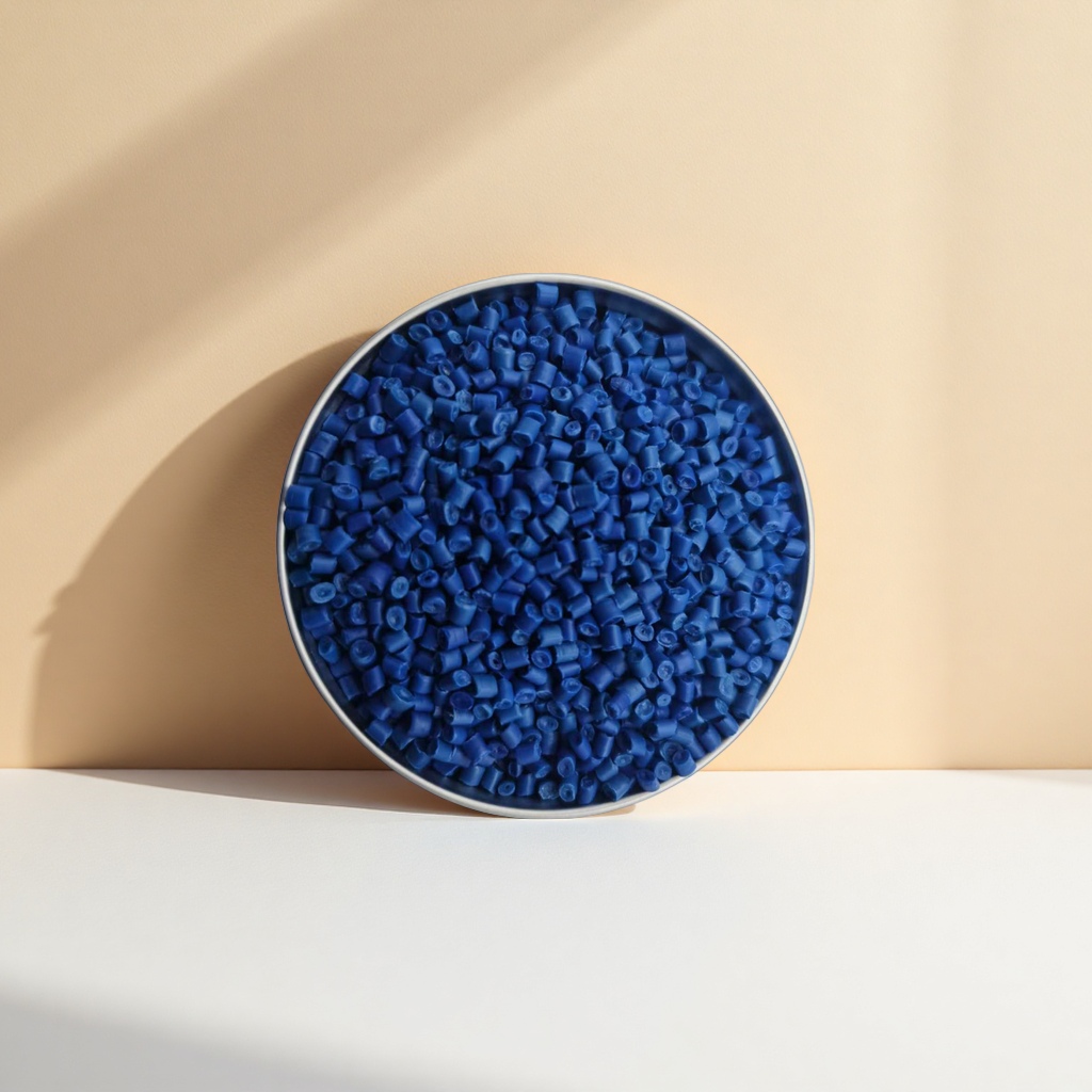 Blue granular plastic particles, general-purpose PP polypropylene raw material, granular industrial material Application Scenario