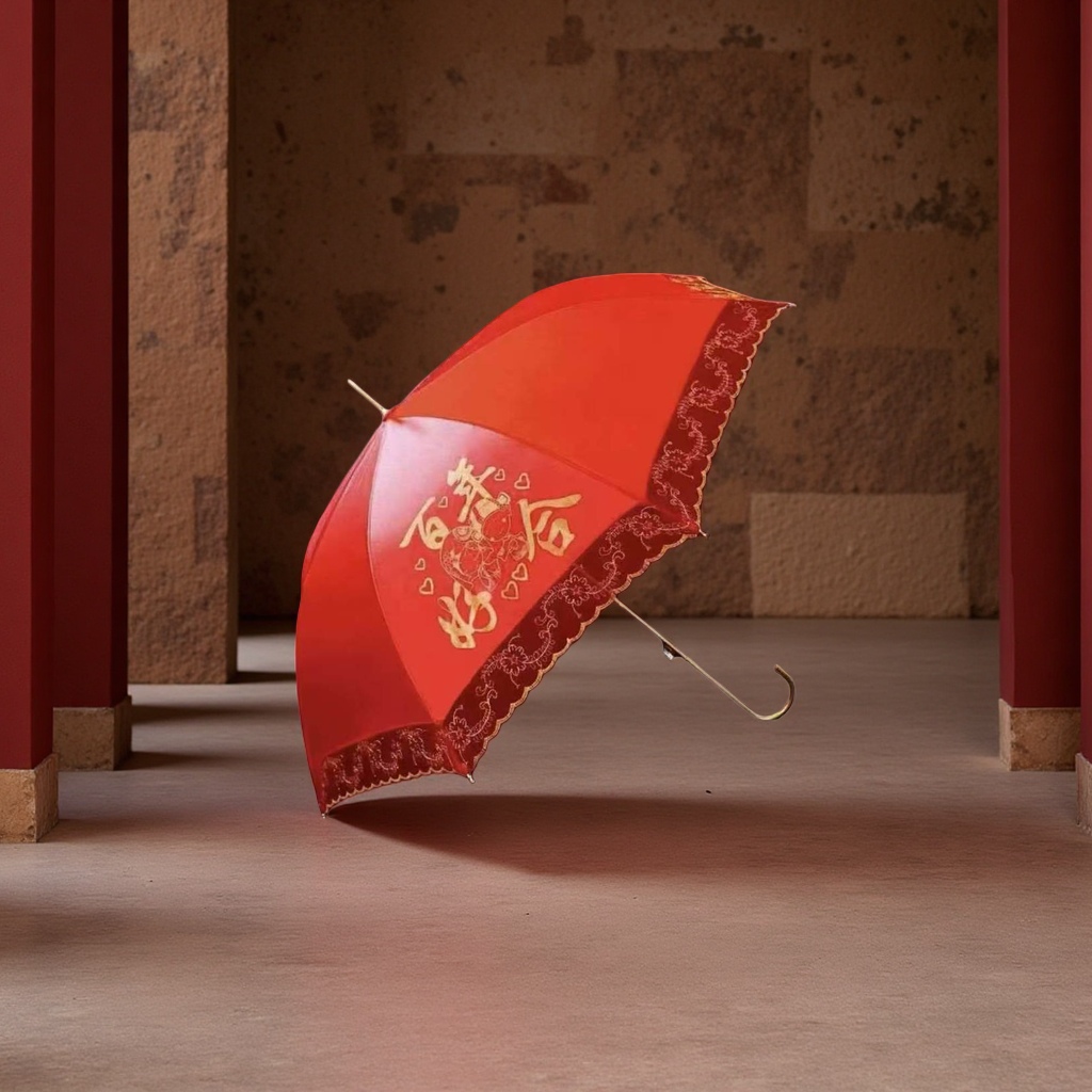 The red lace-trimmed double-heart umbrella is embroidered with gold characters on the surface Specification image