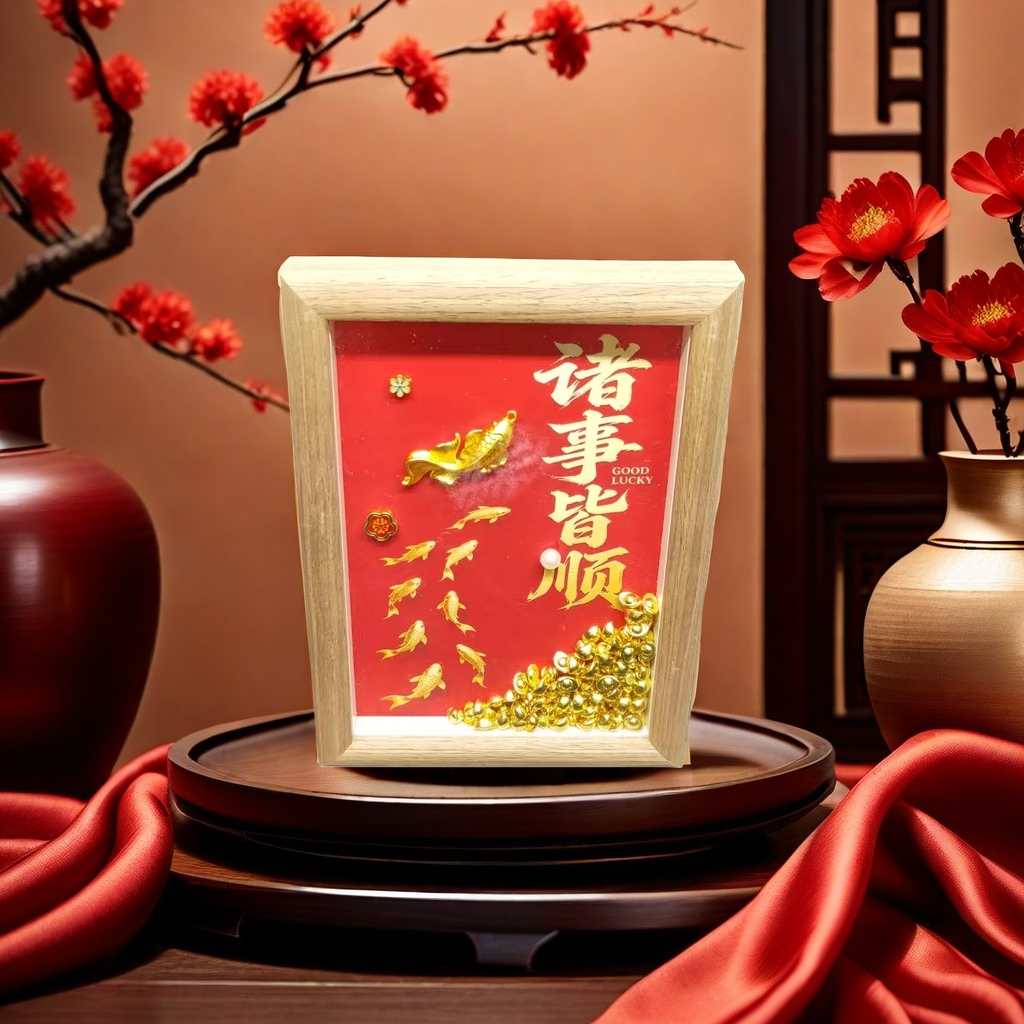 红色背景金色鱼木框装饰画 水墨风客厅挂画 家居风水摆件