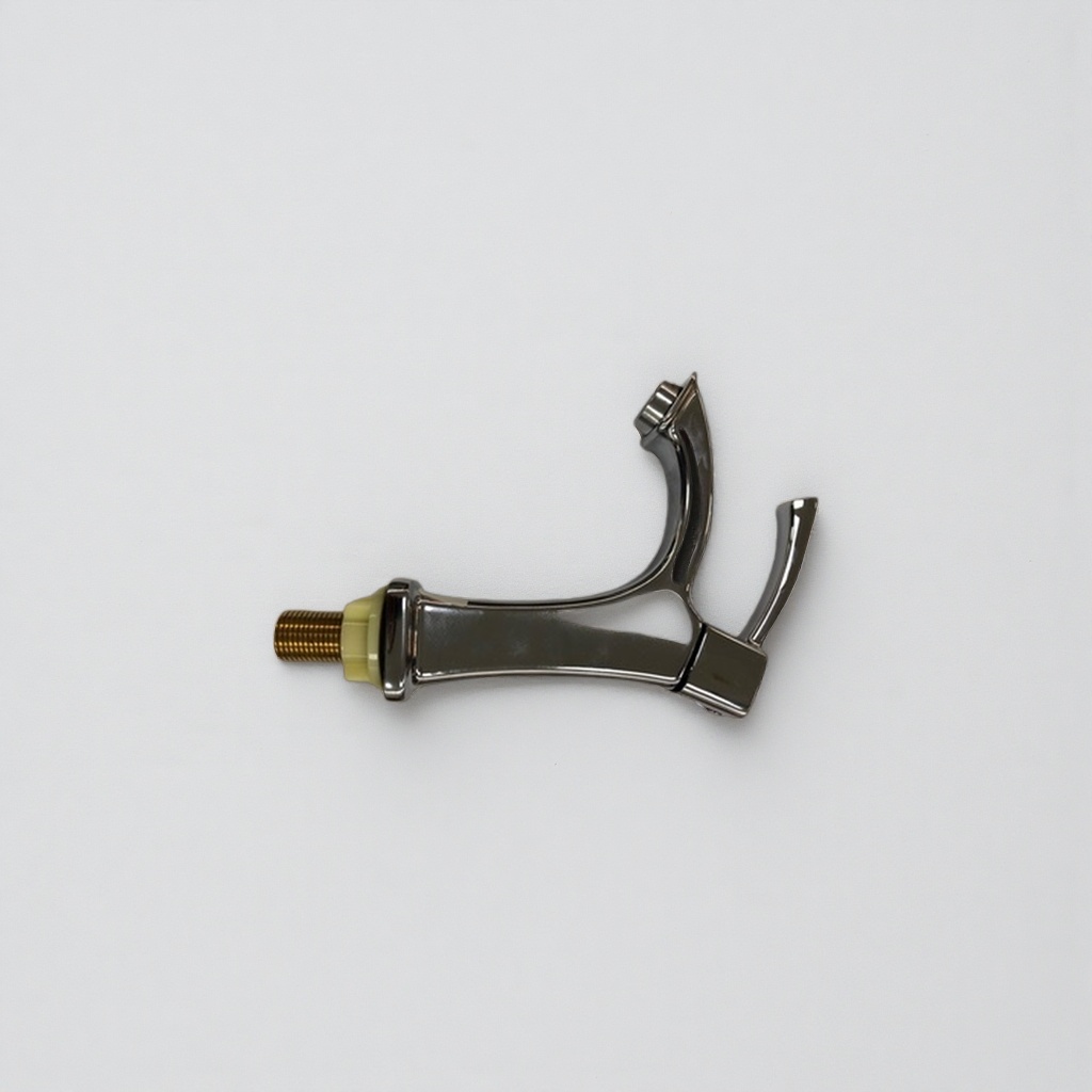 Silver faucet with thickened electroplating layer, scratch-resistant and wear-resistant, kitchen single-hole pull-out faucet Application Scenario
