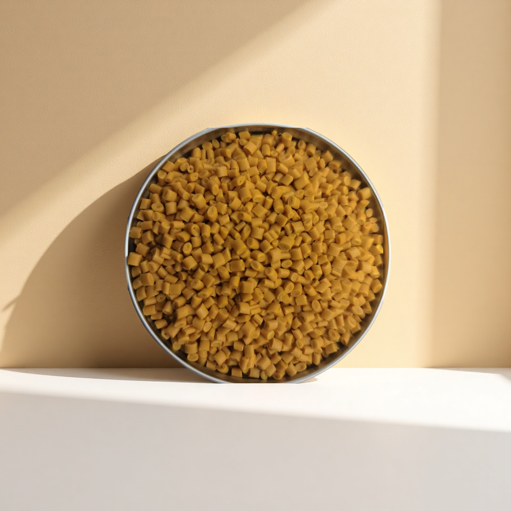 Yellow granular plastic particles, general-purpose PP PE raw material, 25kg per bag, industrial use Application Scenario