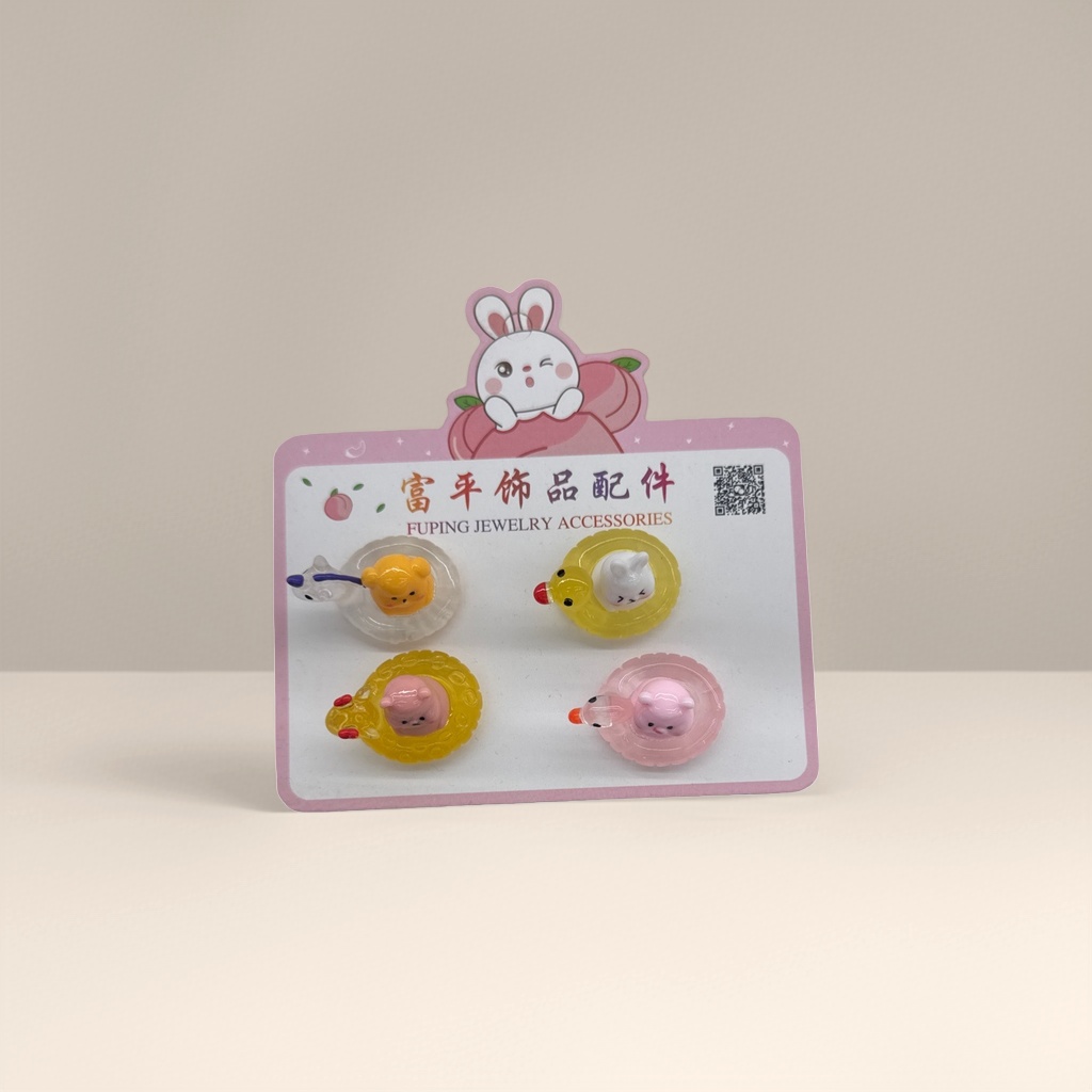 Four pink card cartoon animal-shaped hair clips Application Scenario