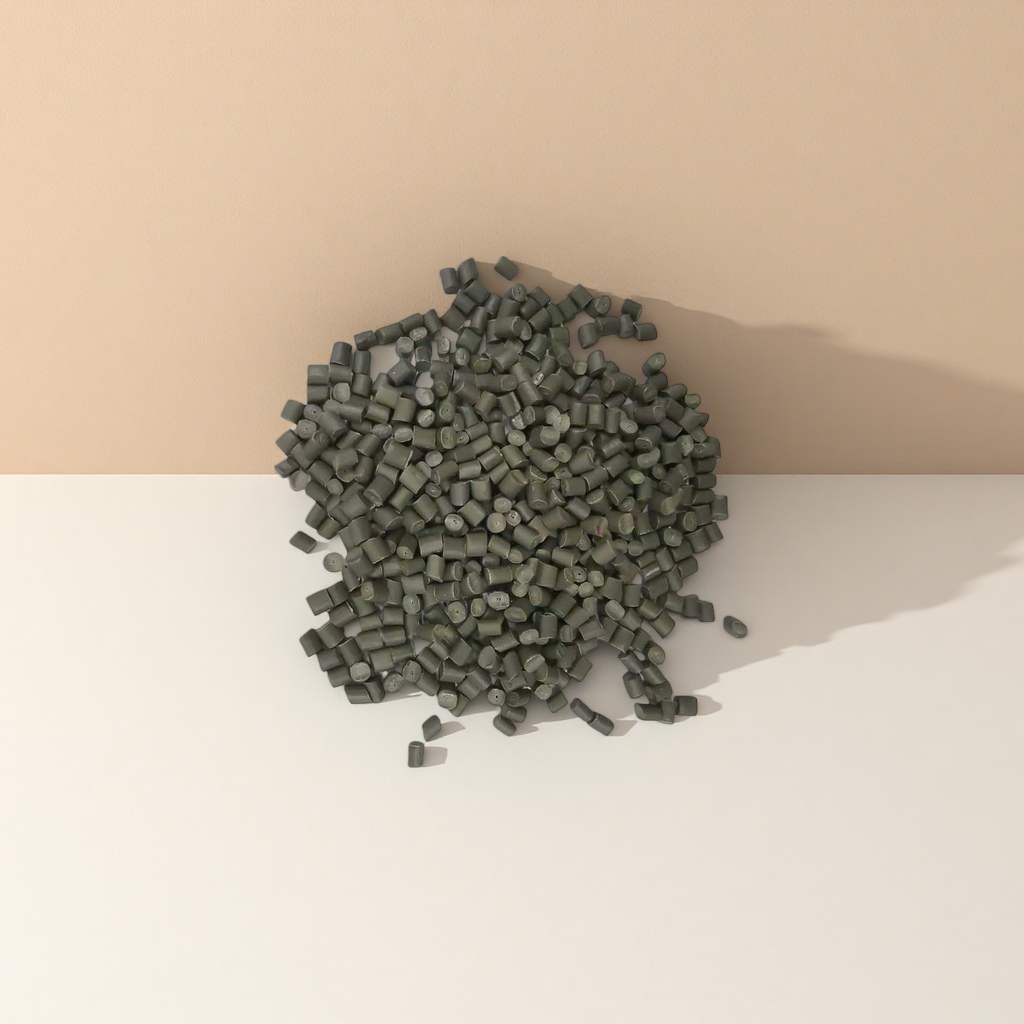 Grayish-green granular plastic particles, industrial-grade PP polypropylene raw material, general injection molding material details Picture