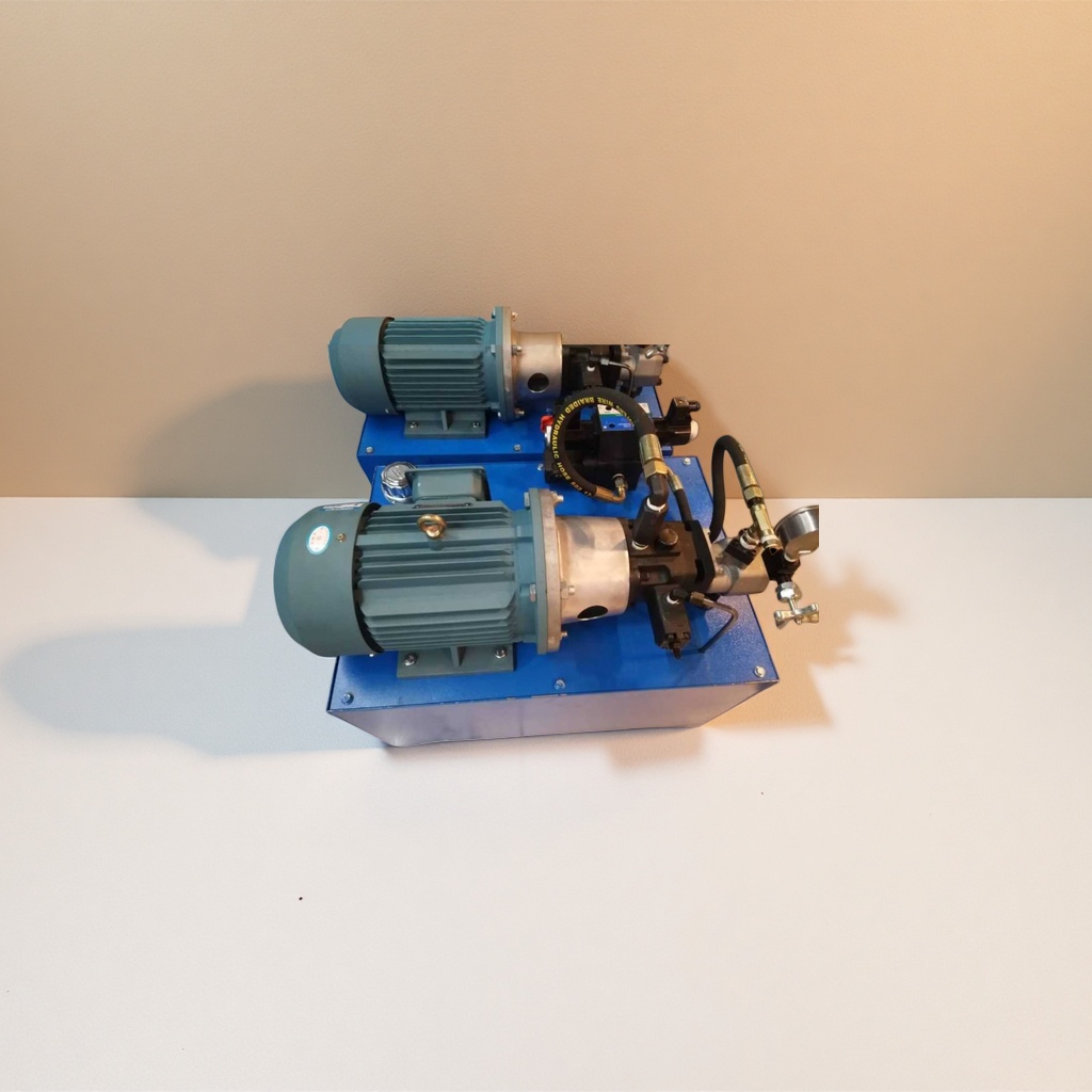 The blue base hydraulic pump unit is equipped with a green motor, a metal pump body and black hydraulic pipelines details Picture