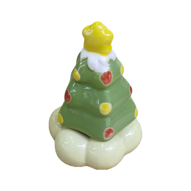 Green Christmas tree-shaped ceramic ornaments for home decoration and festive atmosphere decor Item Picture