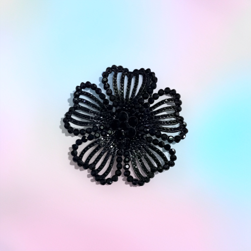 黑色花朵造型胸针细节图