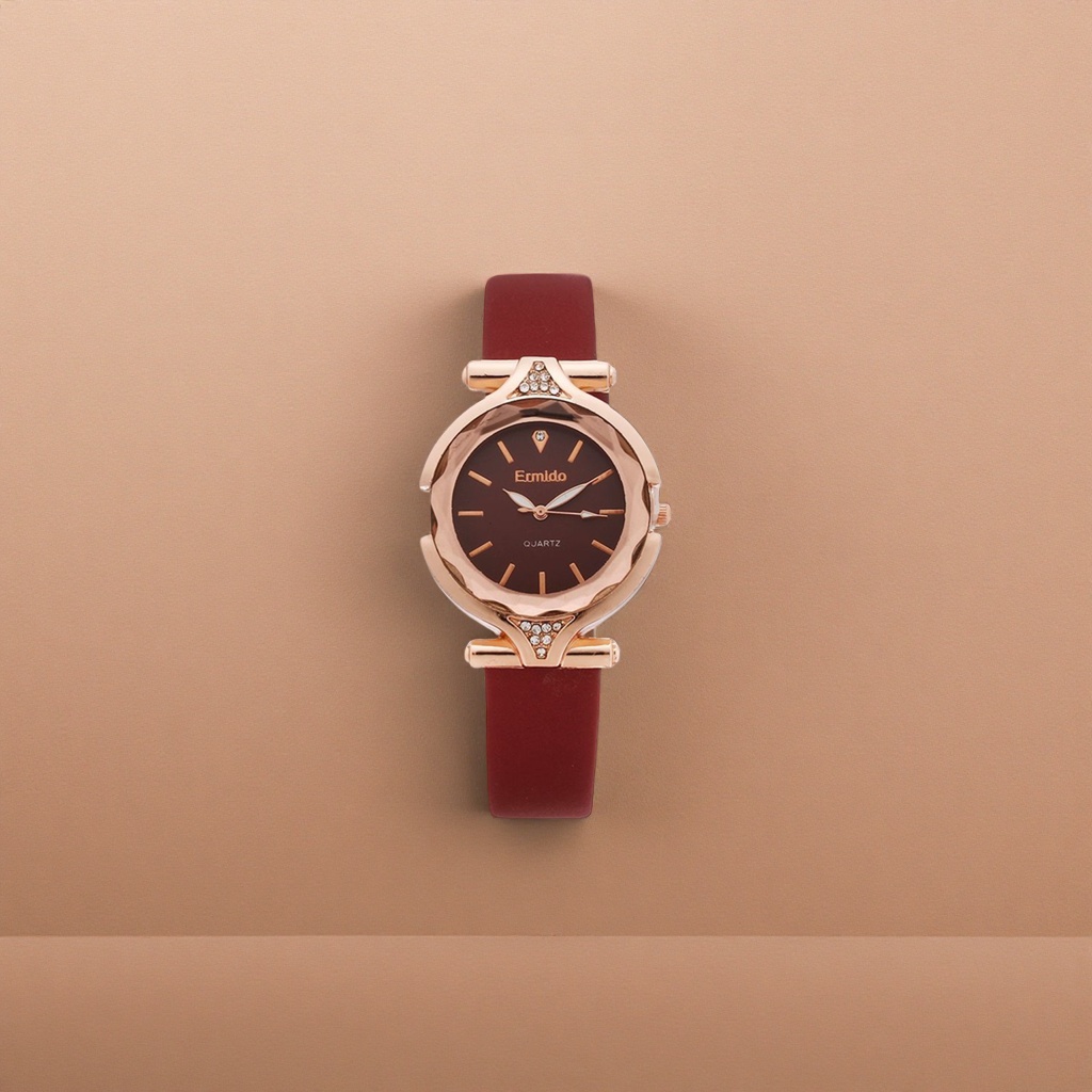 This rose gold case and red strap ladies' watch features a fashionable, light luxury and simple design
