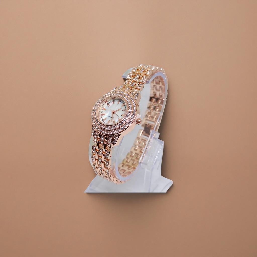 A rose gold diamond-encrusted ladies' watch is fashionable, light luxury, simple and versatile Application Scenario