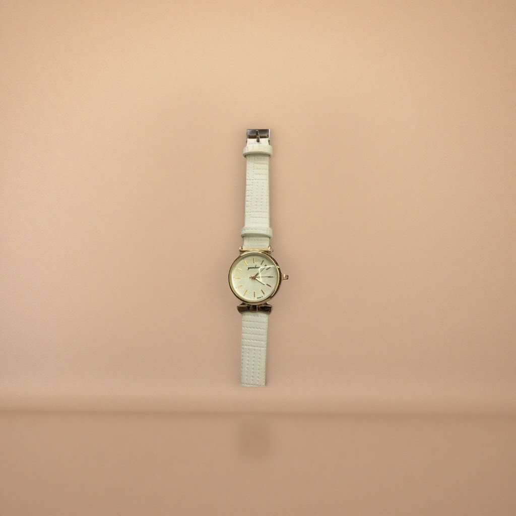 The white strap and golden case quartz watch for women features a simple, fashionable and light luxury style Specification image