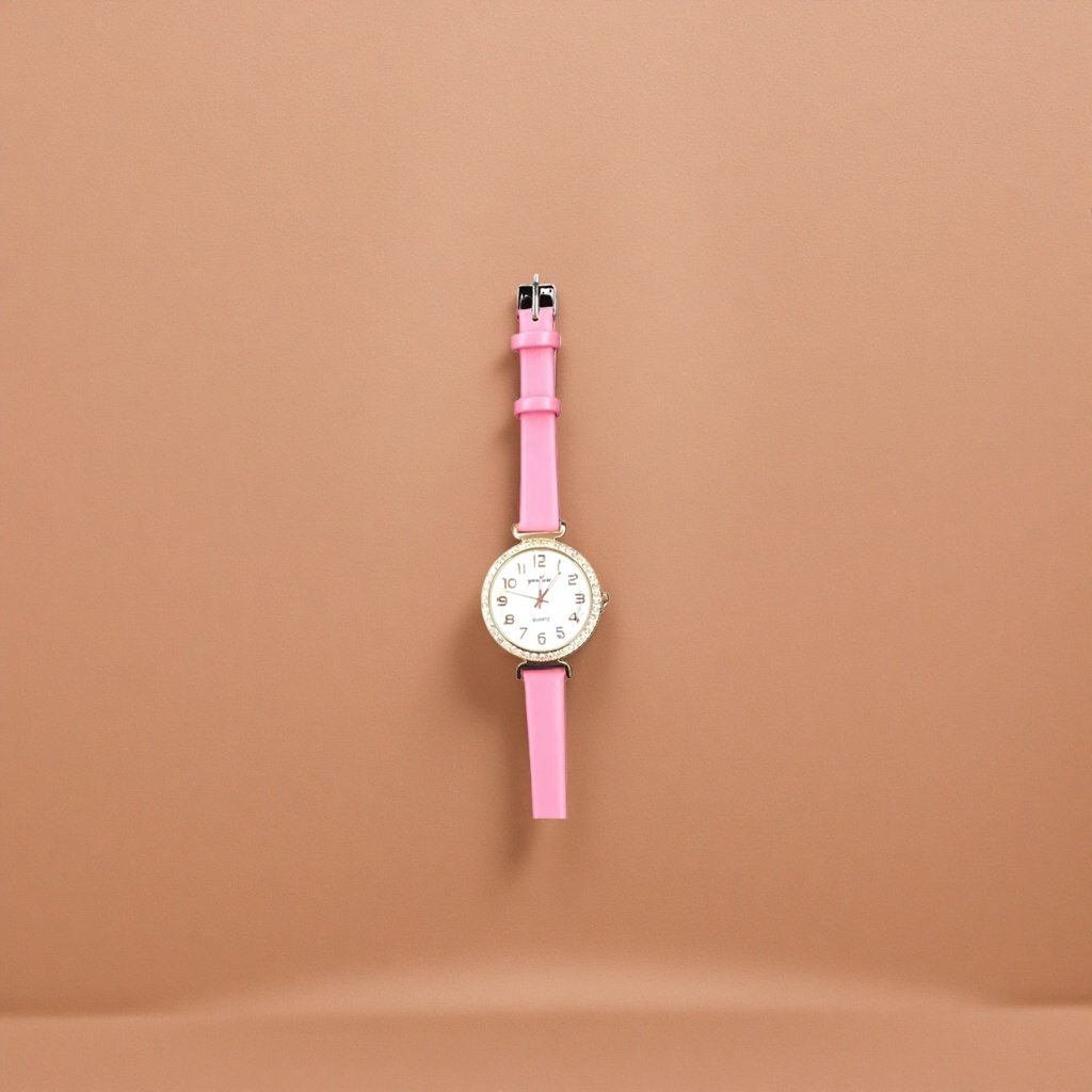 The pink strap quartz watch for women is fashionable, simple and versatile, with a light luxury style Application Scenario