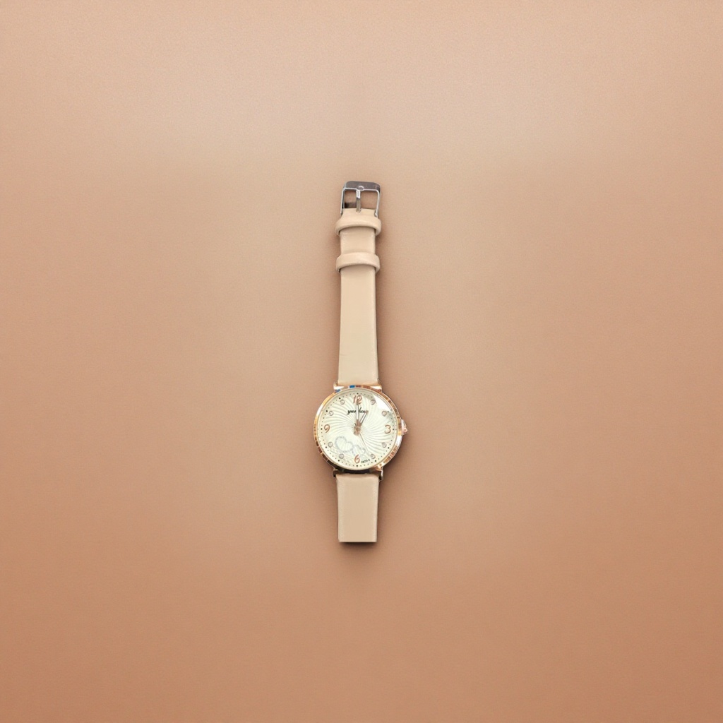 A fashionable and simple quartz ladies' wristwatch with a beige strap Specification image