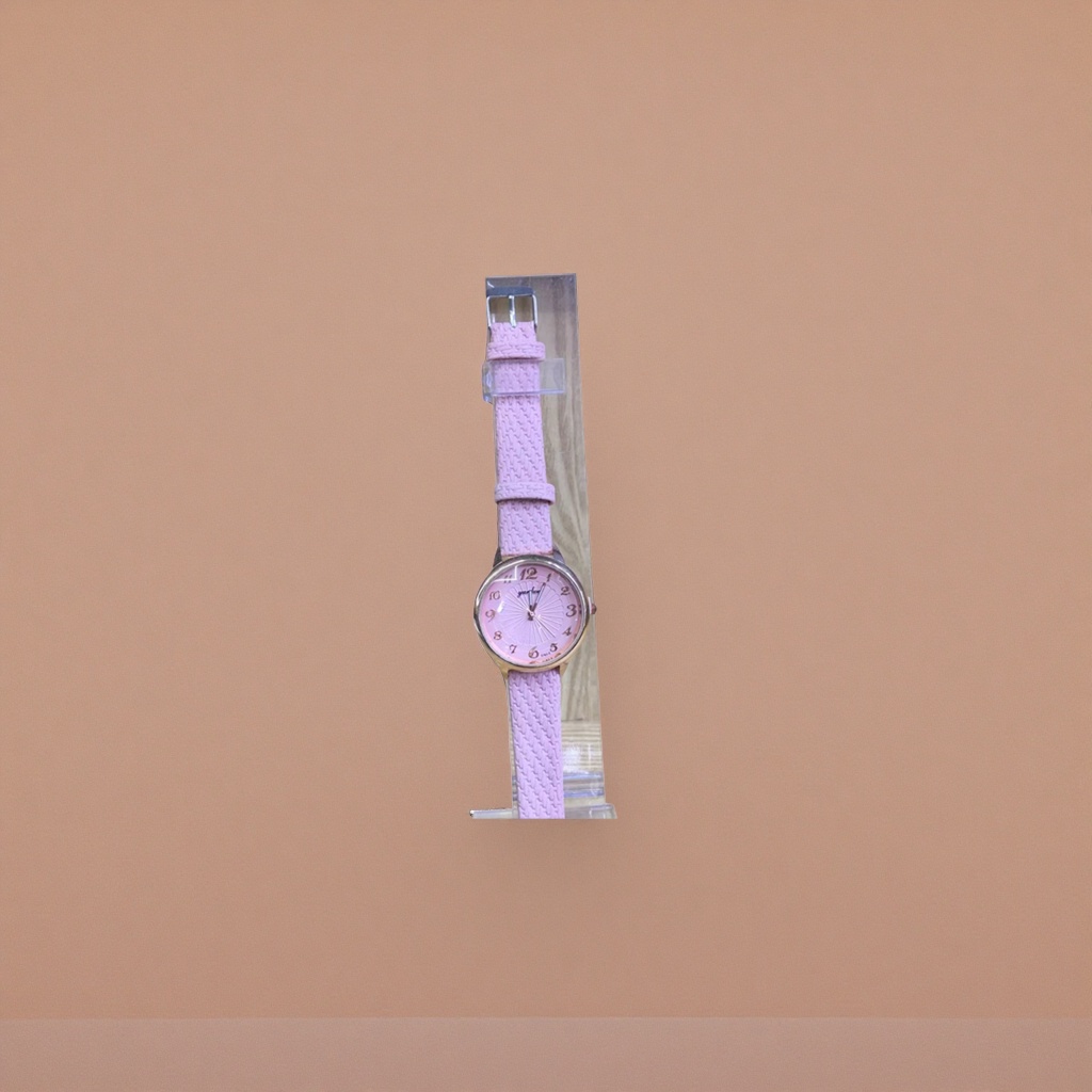 Pink strap quartz watch for women, simple, fashionable and light luxury wristwatch Application Scenario
