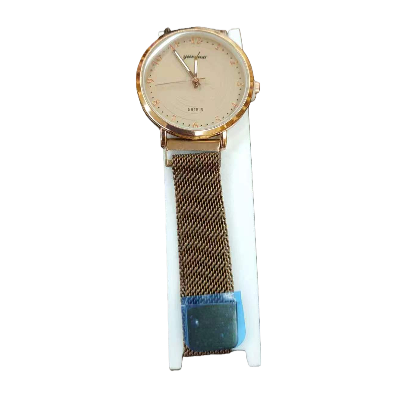 A simple and fashionable quartz watch for ladies with a golden case, beige dial and metal mesh strap Item Picture