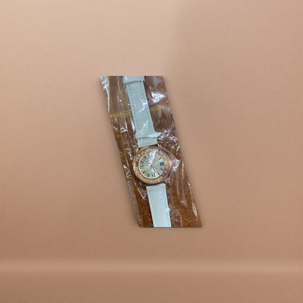 The men's casual watch with a light green silicone strap is waterproof and luminous
