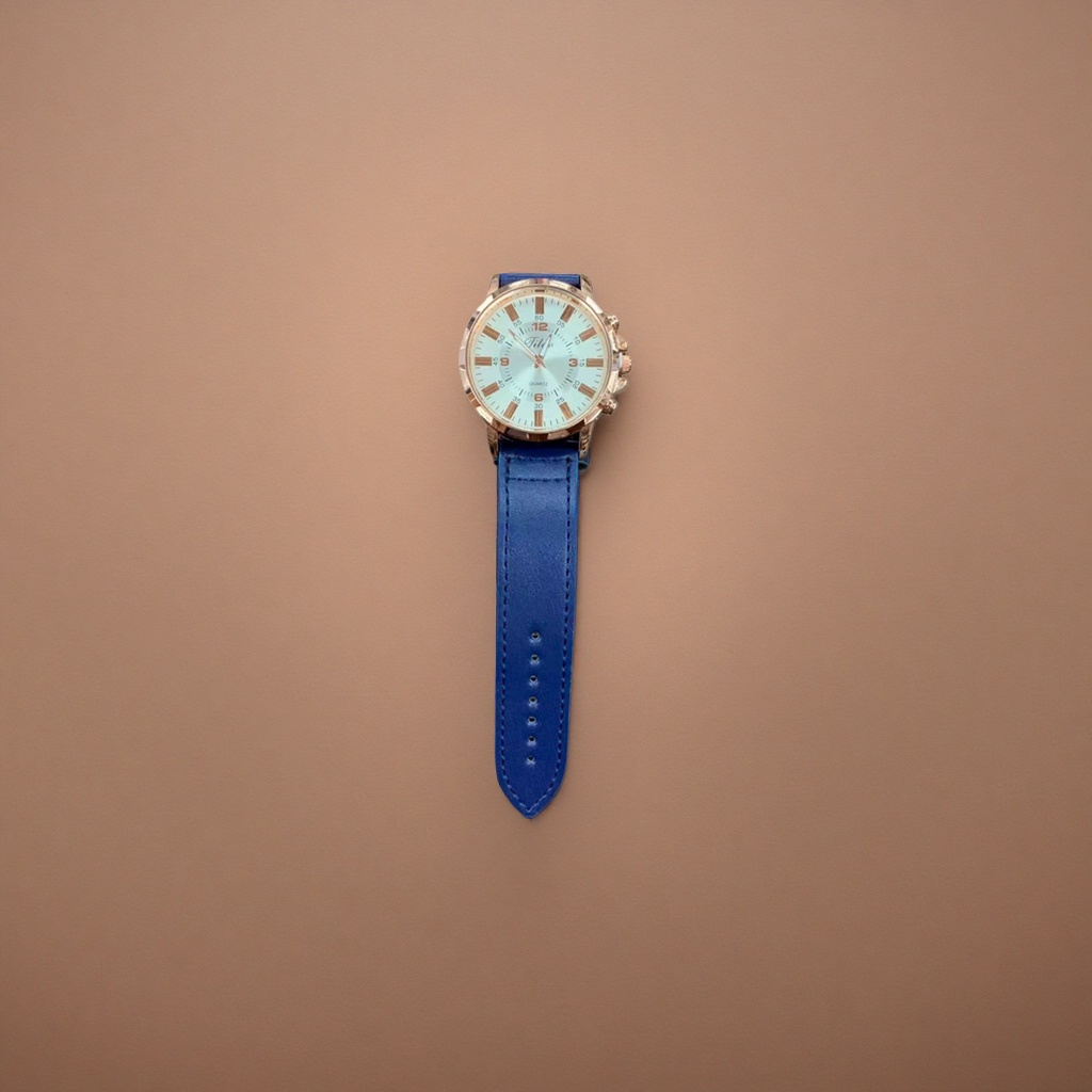 Quartz ladies' watch with rose gold case and blue strap Application Scenario