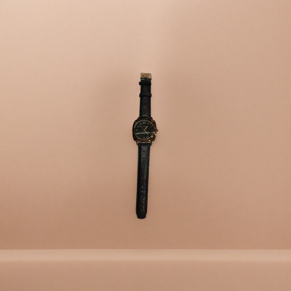 A men's quartz watch with a black strap and golden frame, waterproof and luminous, simple and fashionable