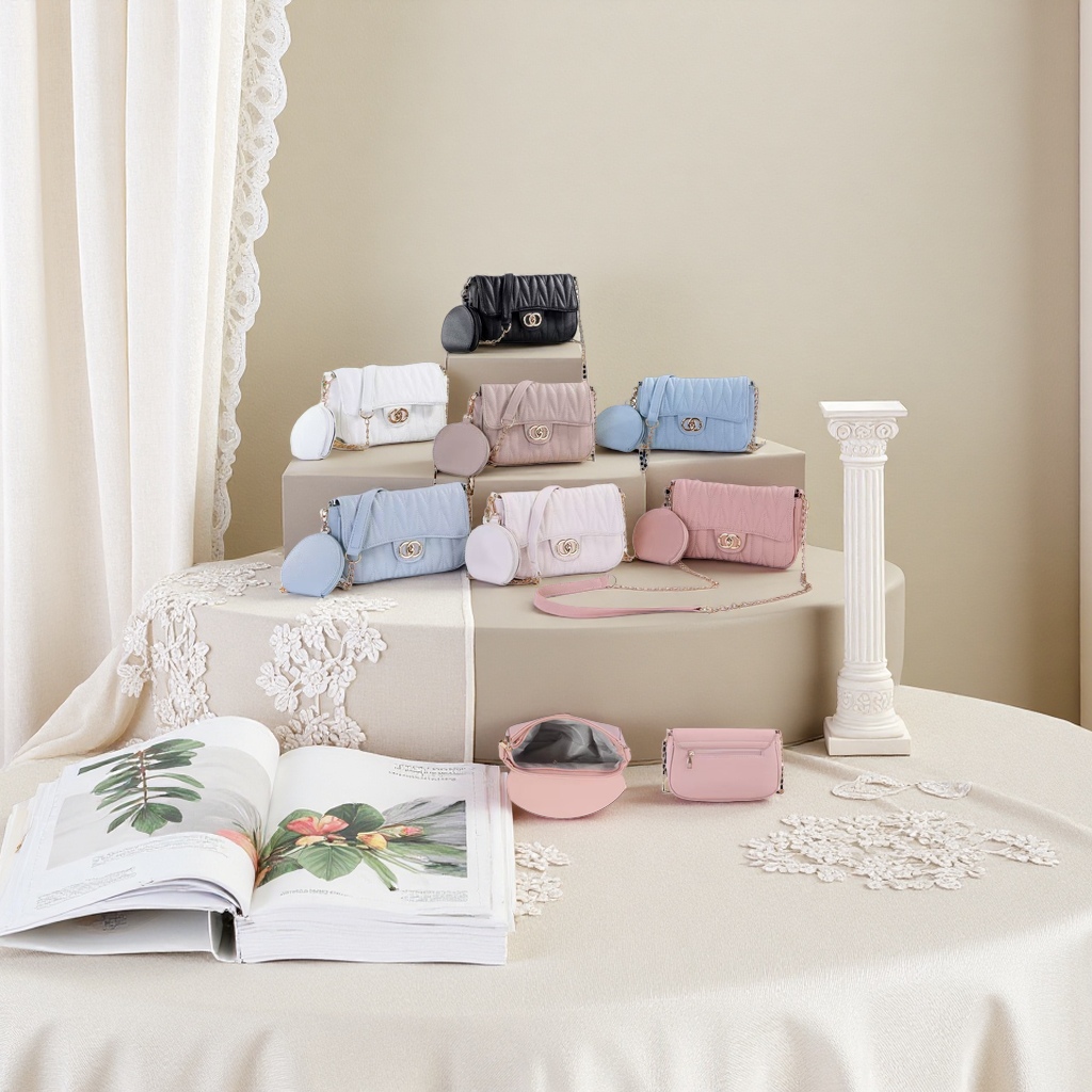 A fashionable and lightweight women's crossbody bag with multi-color diamond-patterned chain Specification image
