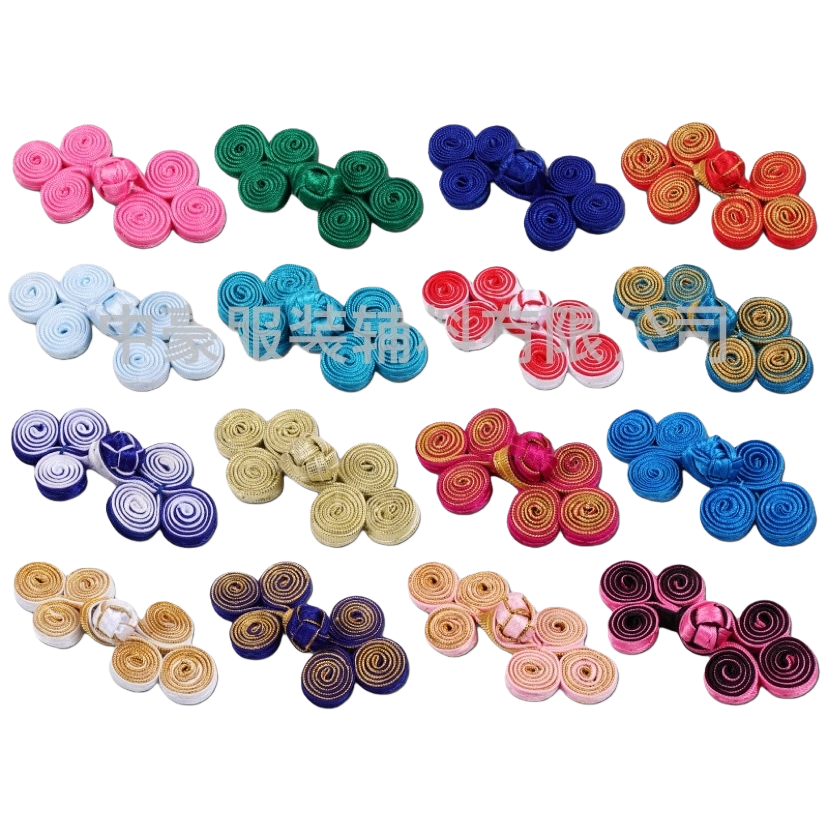 Colorful three-wheel disc buckle, a traditional Chinese clothing accessory, hand-woven disc flower buckle Item Picture