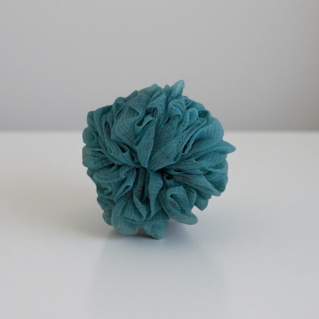 The light green natural plant fiber bath ball is a skin-friendly exfoliating and scrubbing tool details Picture