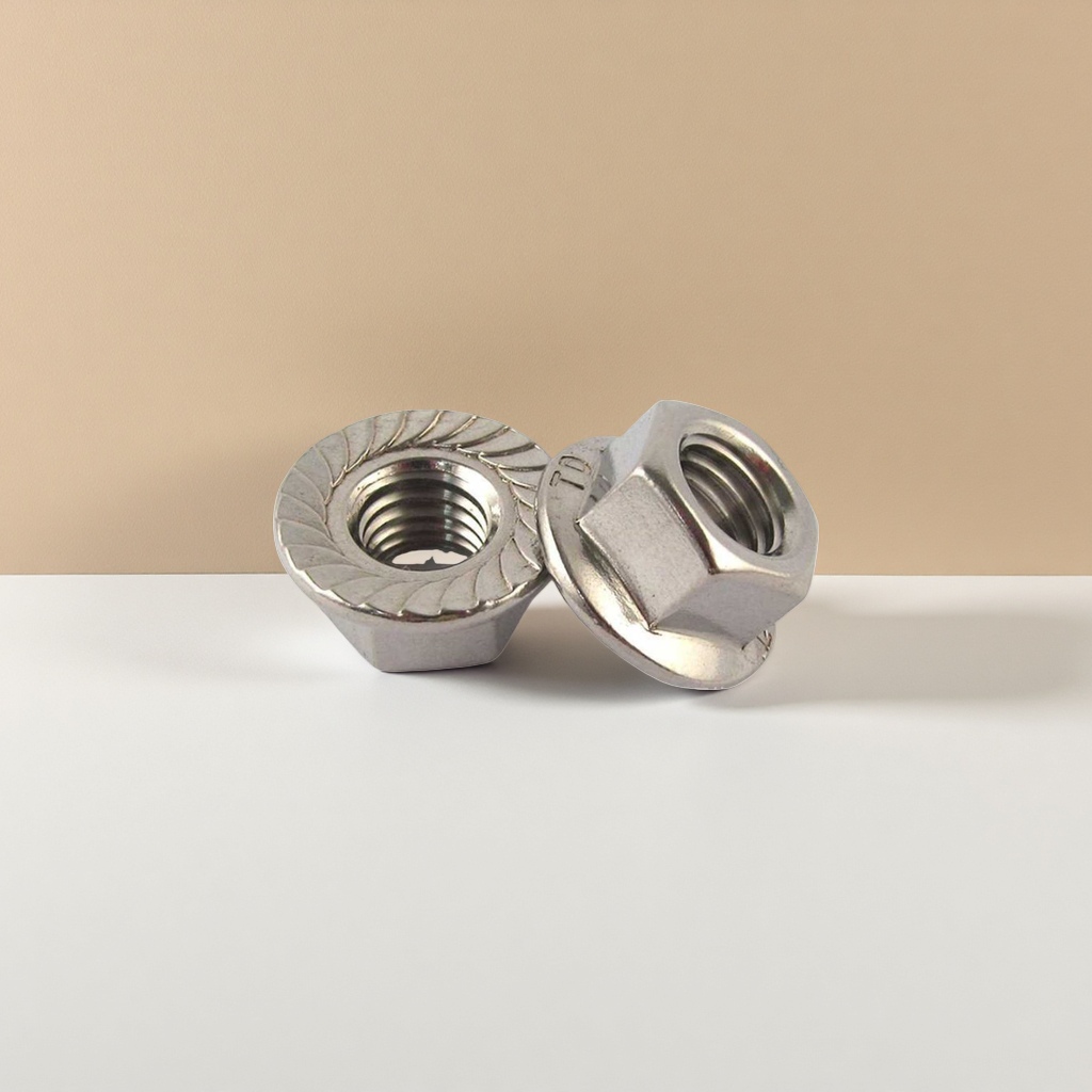 We have a complete range of silver metal nuts and stainless steel hexagonal nuts, including M6, M8 and M10 specifications