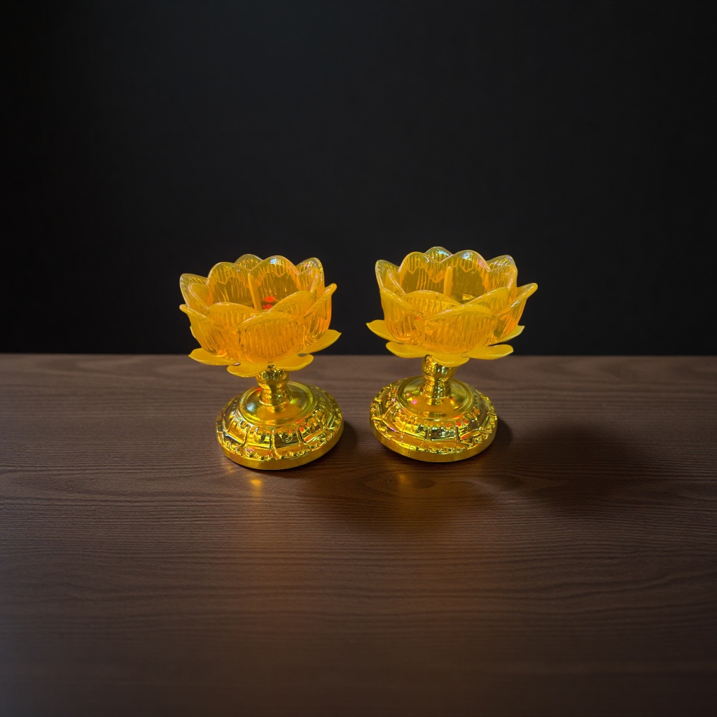 The yellow lotus lamp base, a retro ceramic table lamp, is compatible with LED candle lamps Specification image