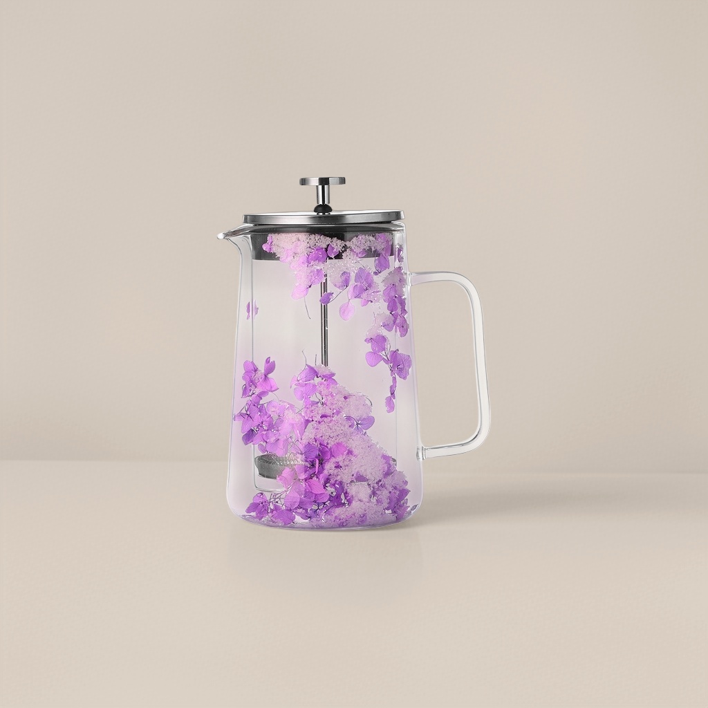 透明玻璃茶壶内含紫色干花白色颗粒物泡茶器