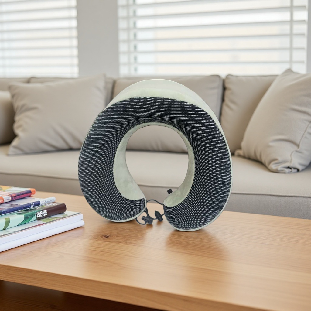 The black dot-textured U-shaped pillow provides comfortable support for the cervical vertebrae and memory foam for midday rest details Picture