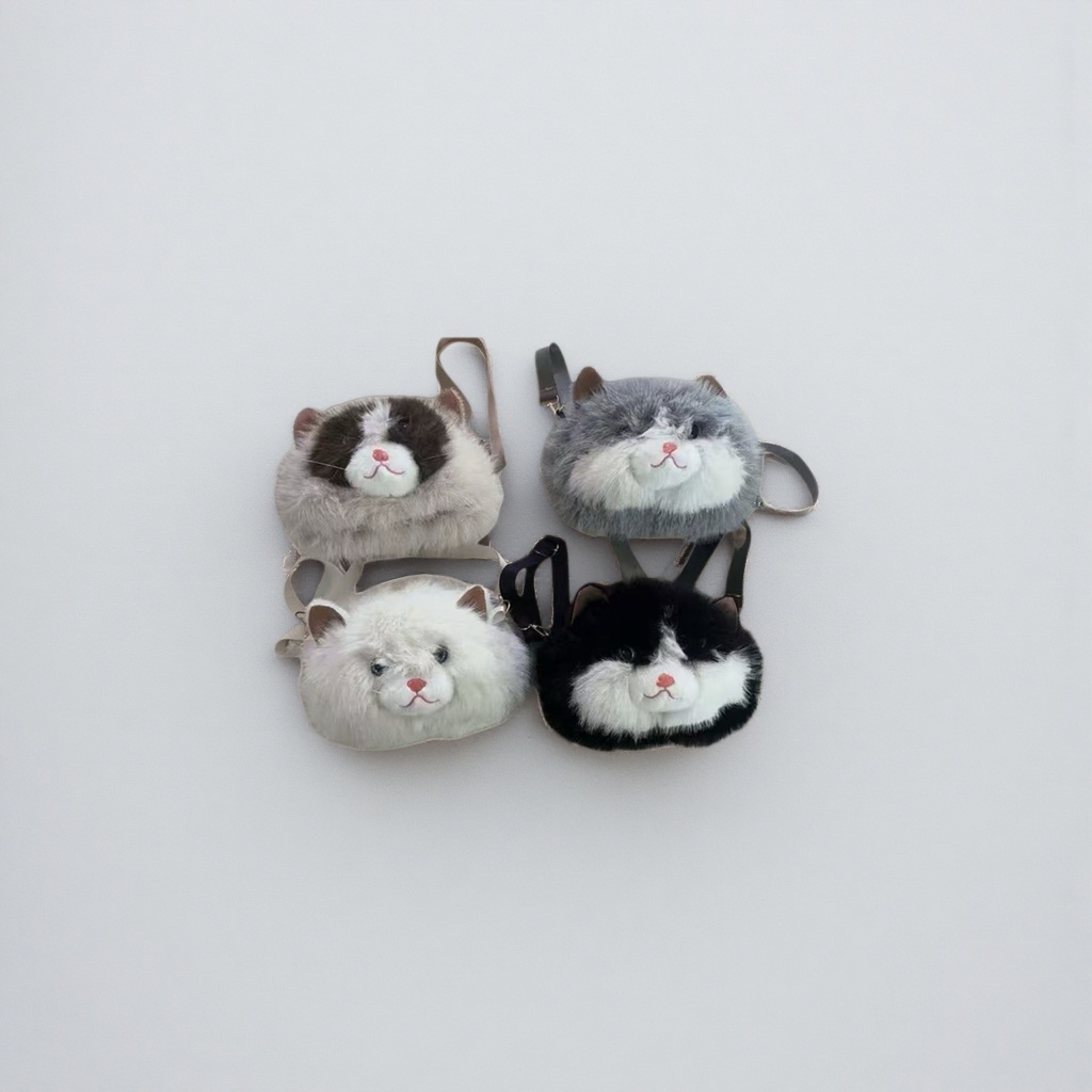 A cute single-shoulder crossbody bag with a plush cat head design Application Scenario