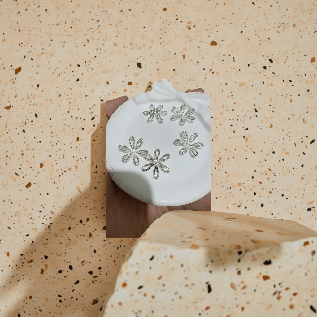 银色五瓣花形金属饰品 时尚简约百搭耳饰项链吊坠