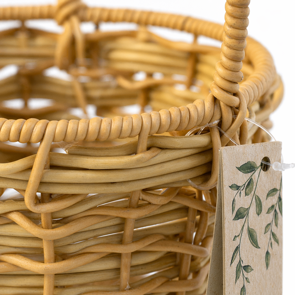 Beige woven hand-held shopping basket, large-capacity storage basket, country-style home storage Application Scenario