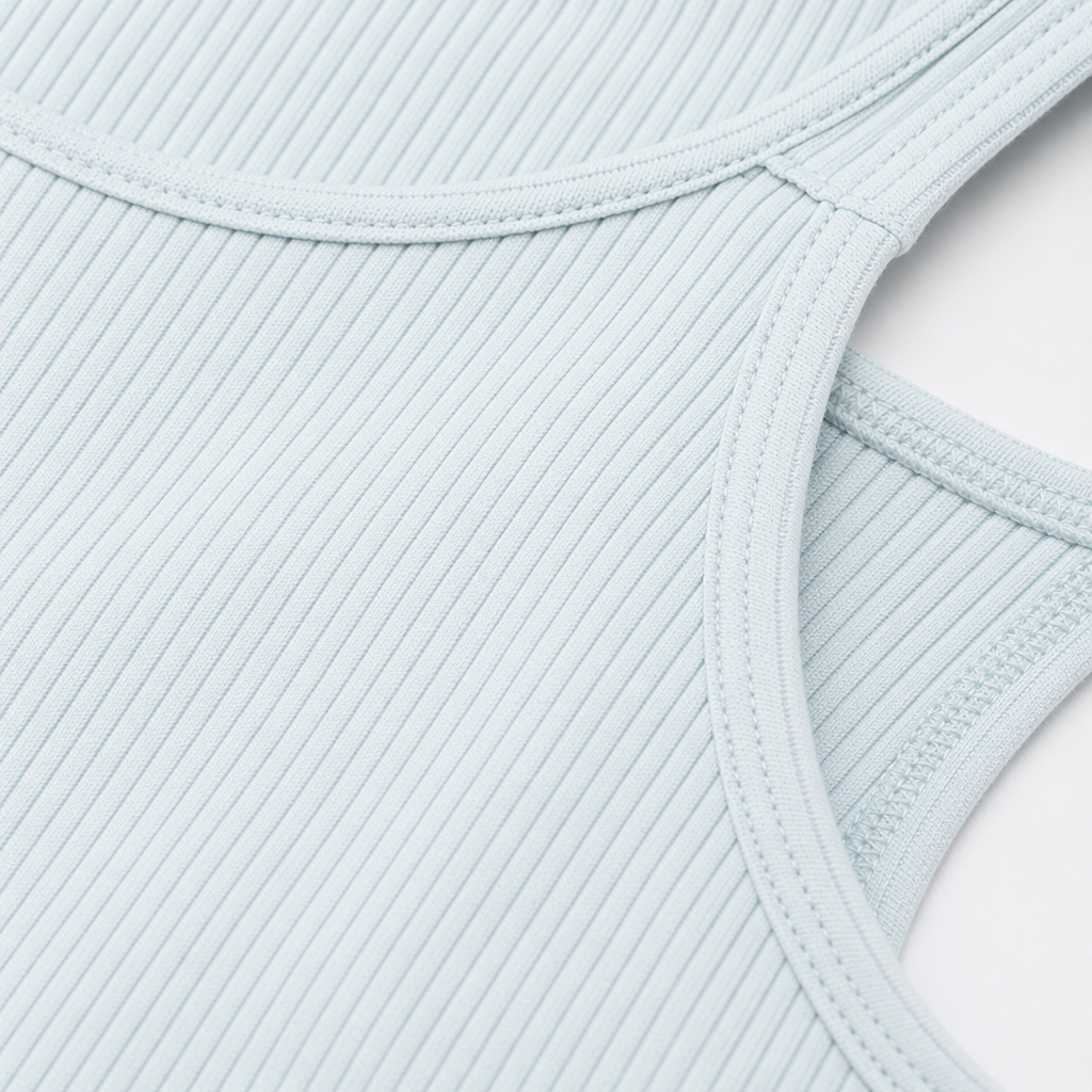 Light blue ribbed halter top, a slimming and form-fitting top for women, the same style as the model Application Scenario