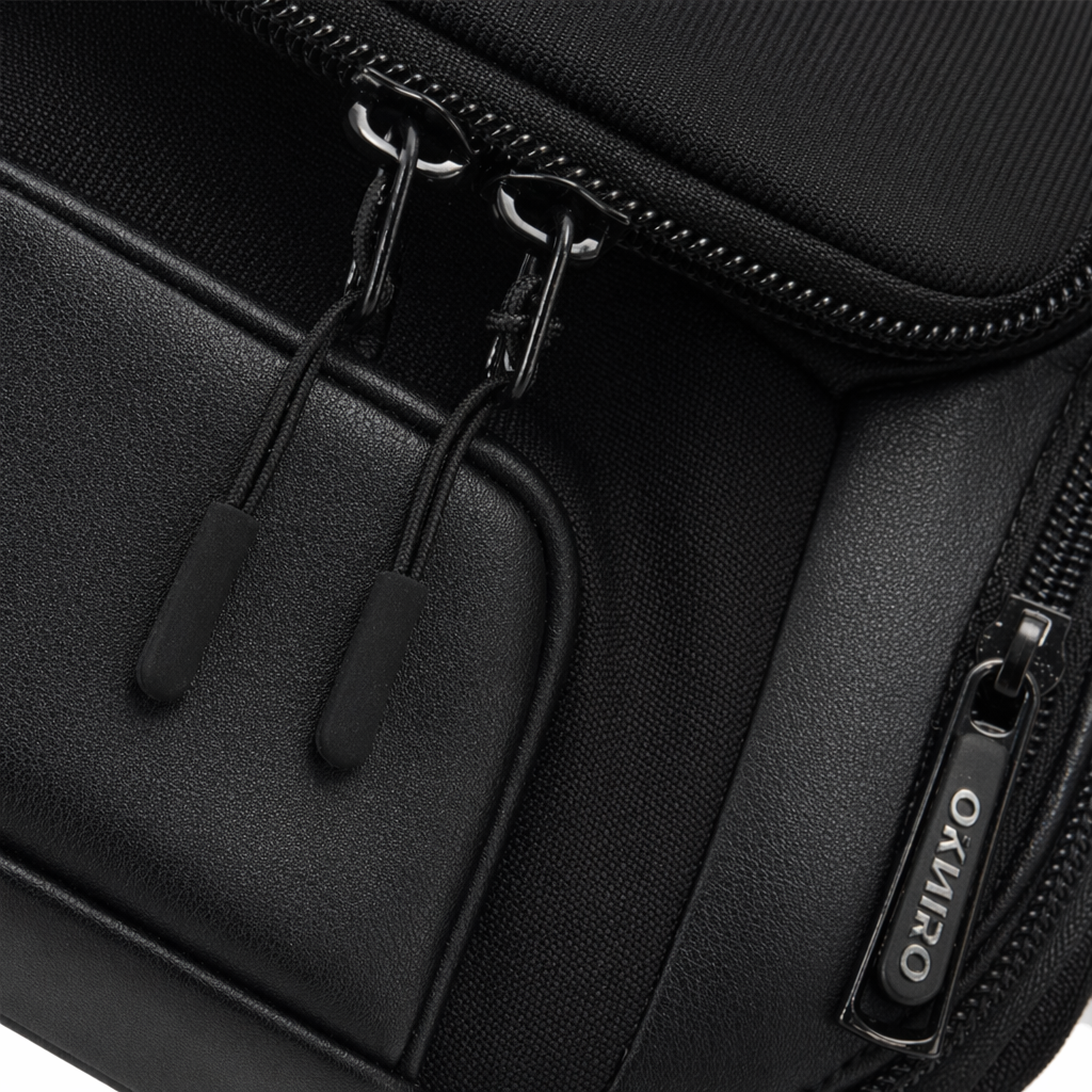 This black backpack is lightweight and large-capacity, suitable for both men and women as a student commuting travel bag Application Scenario