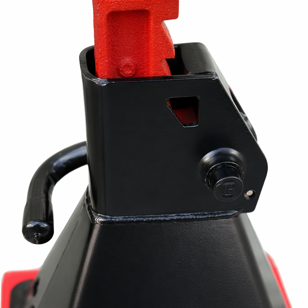 The 3-ton jack bracket with black frame and red top head is stable and durable in bearing capacity Application Scenario