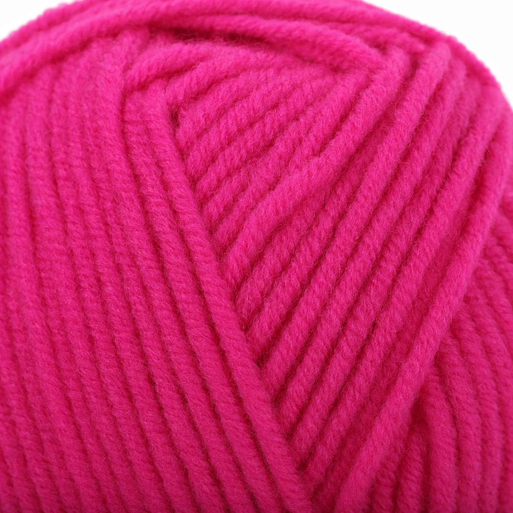 Hand-woven decorative wool balls in rose red Application Scenario