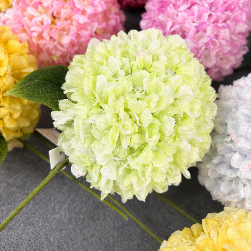 Colorful hydrangea bouquets, fresh flower delivery, birthday gifts, wedding decorations, artificial preserved flowers Application Scenario