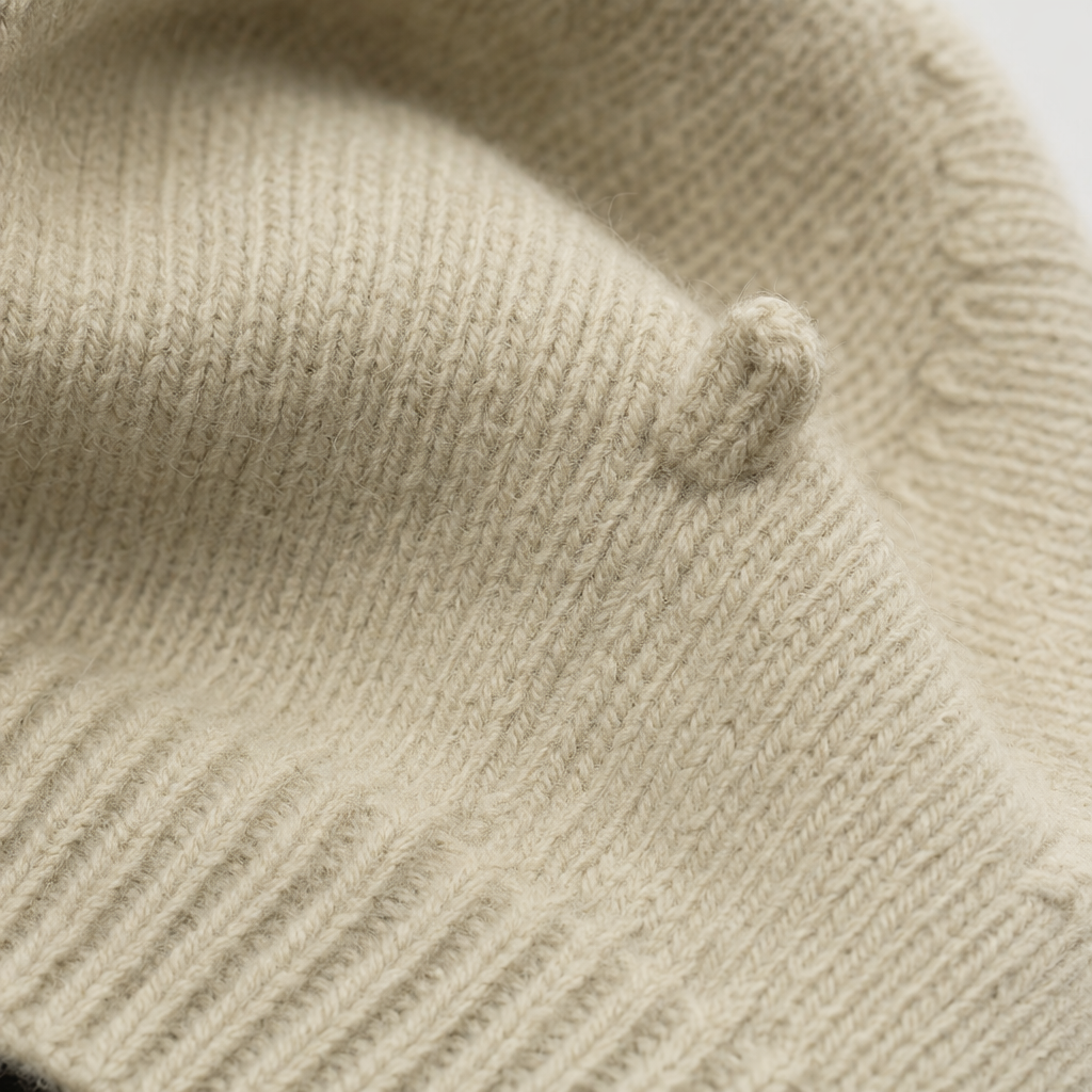 Beige knitted beret for women's autumn and winter fashion accessories model real photo Korean-style face-showing small beret solid color simple knitted autumn and winter thin and versatile ins style headscarf flower cap Application Scenario